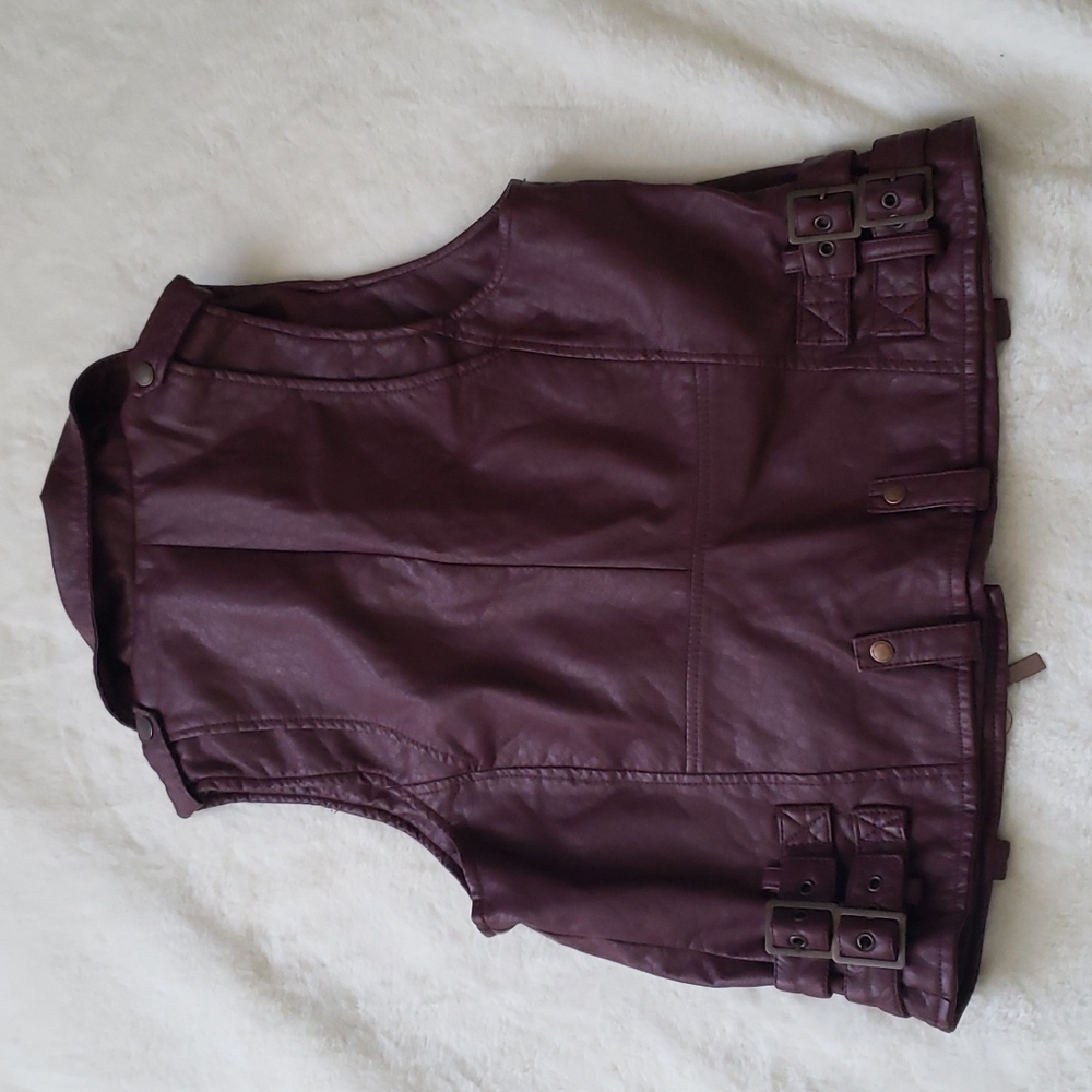 Leather burgundy vest - Picture 4 of 4